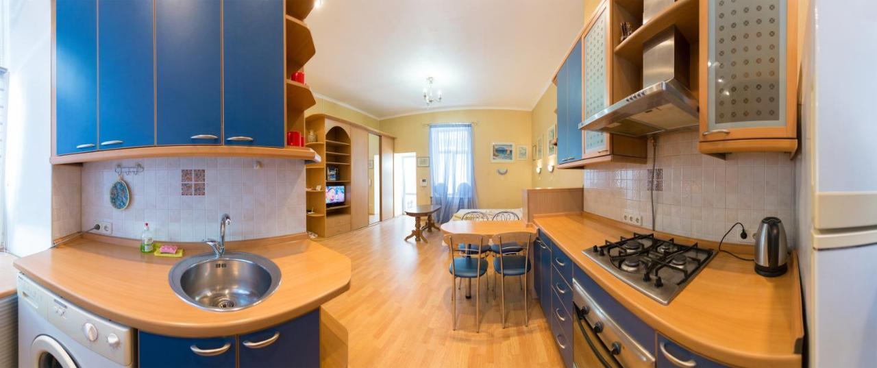Central Area Apartments เคียฟ ภายนอก รูปภาพ
