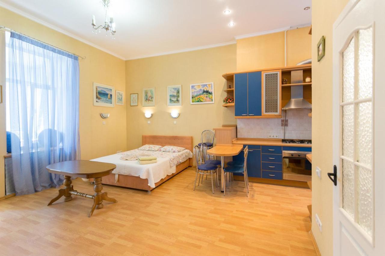Central Area Apartments เคียฟ ภายนอก รูปภาพ