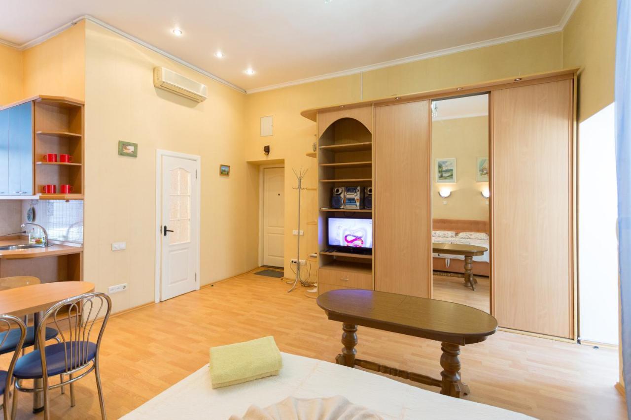 Central Area Apartments เคียฟ ภายนอก รูปภาพ