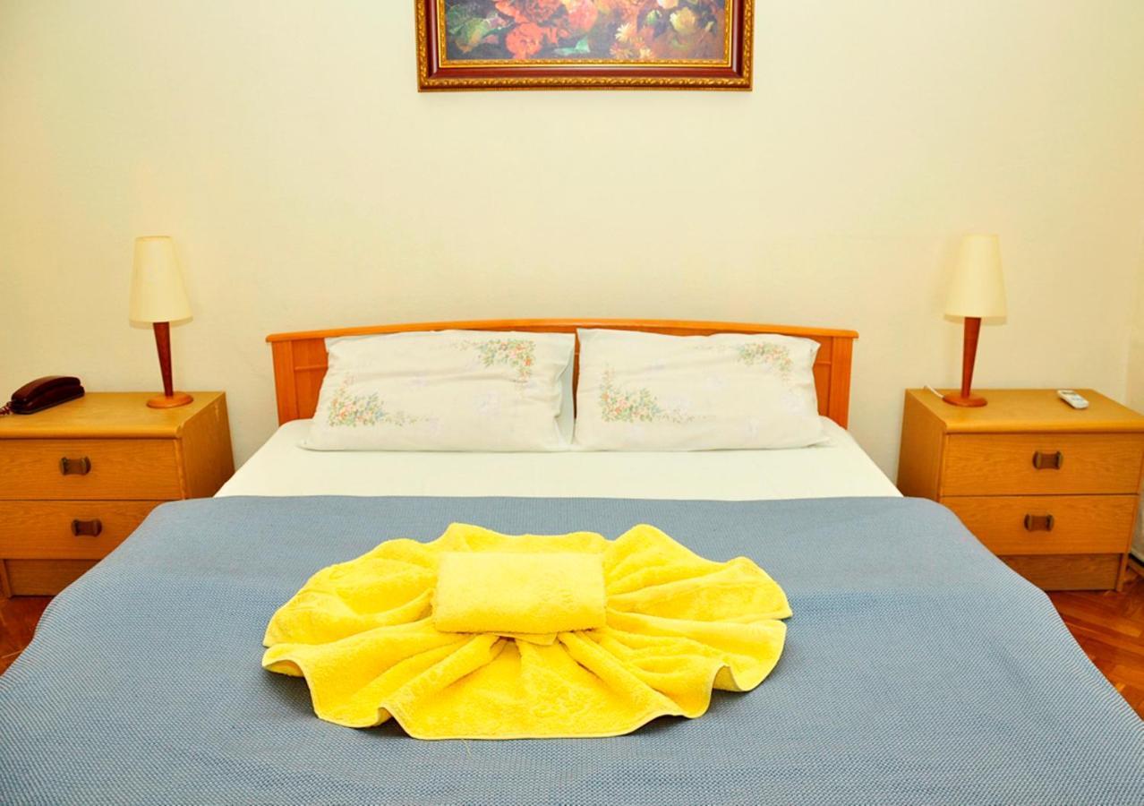 Central Area Apartments เคียฟ ภายนอก รูปภาพ